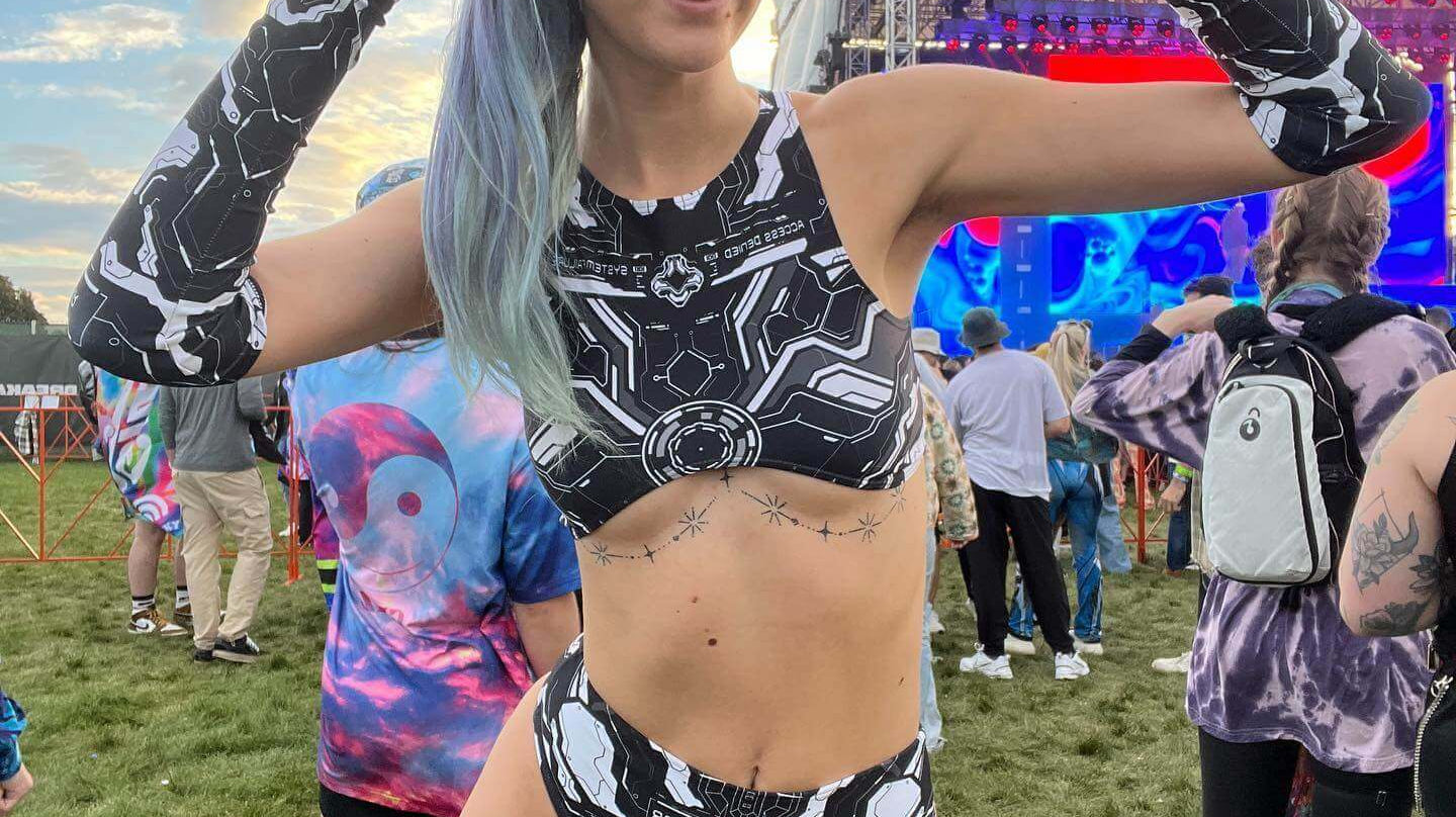 Solo Festival Adventures: Embracing Independence and Making New Friends 🚀🎶 Rave Blog