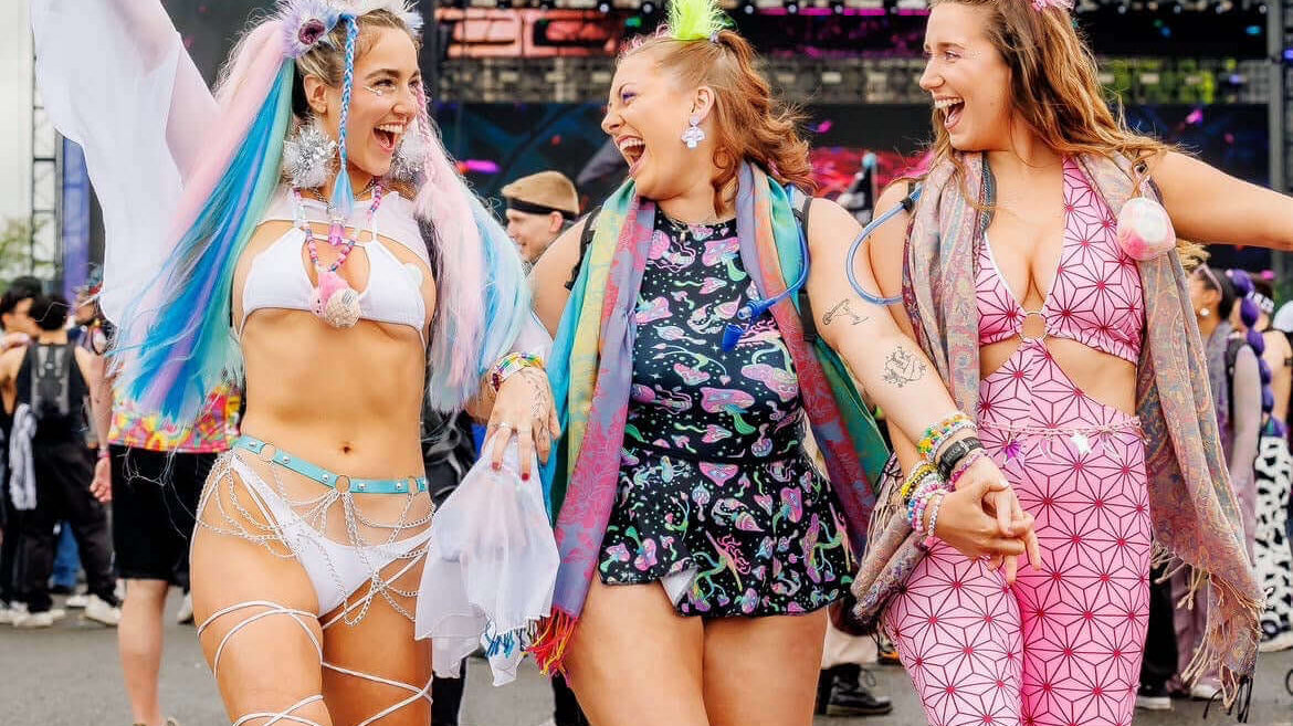 Making Magical Memories: Meeting New Friends at Music Festivals Rave Blog