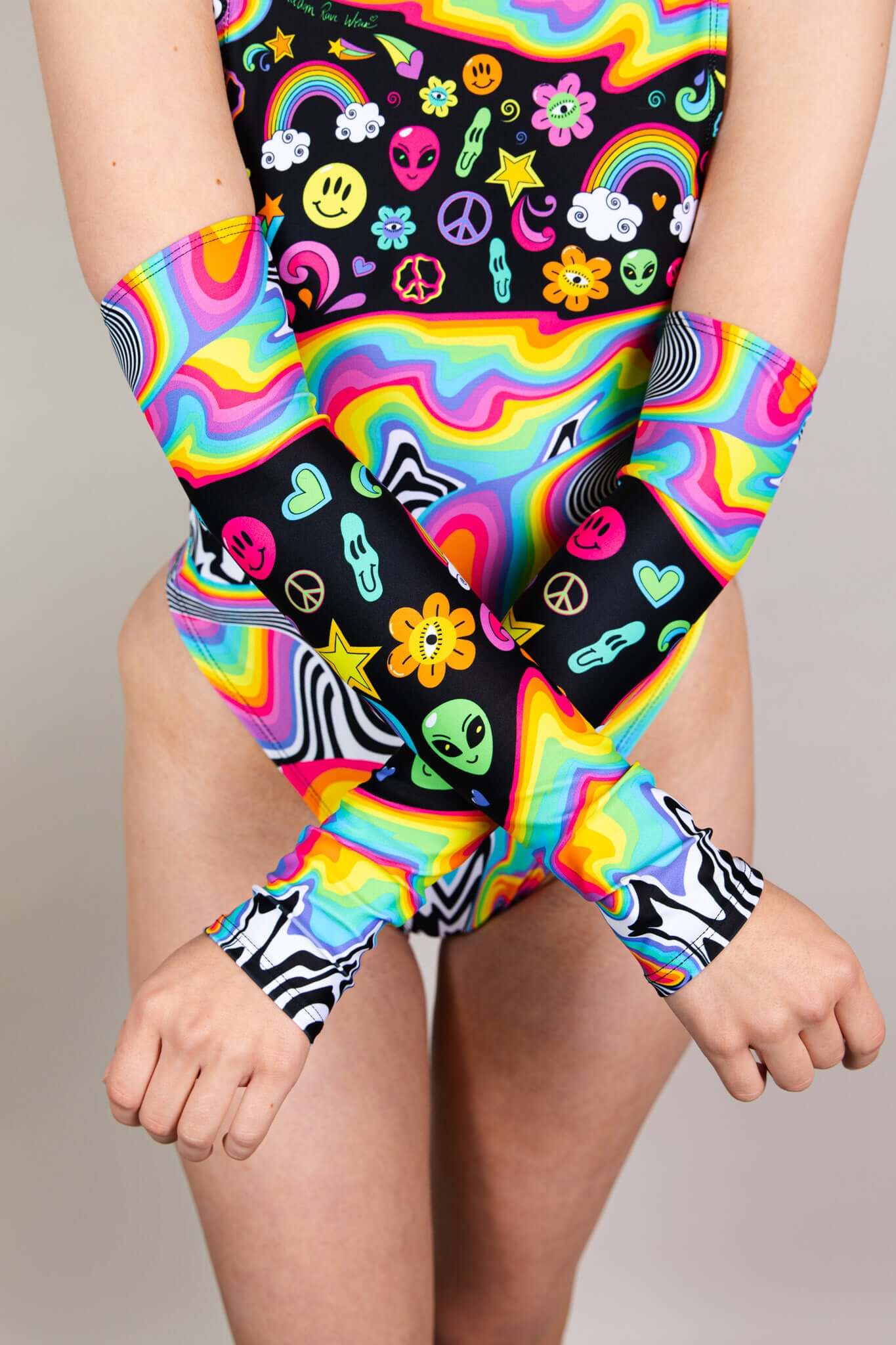 HAPPIER Arm Sleeves Freedom Rave Wear Size: X-Small