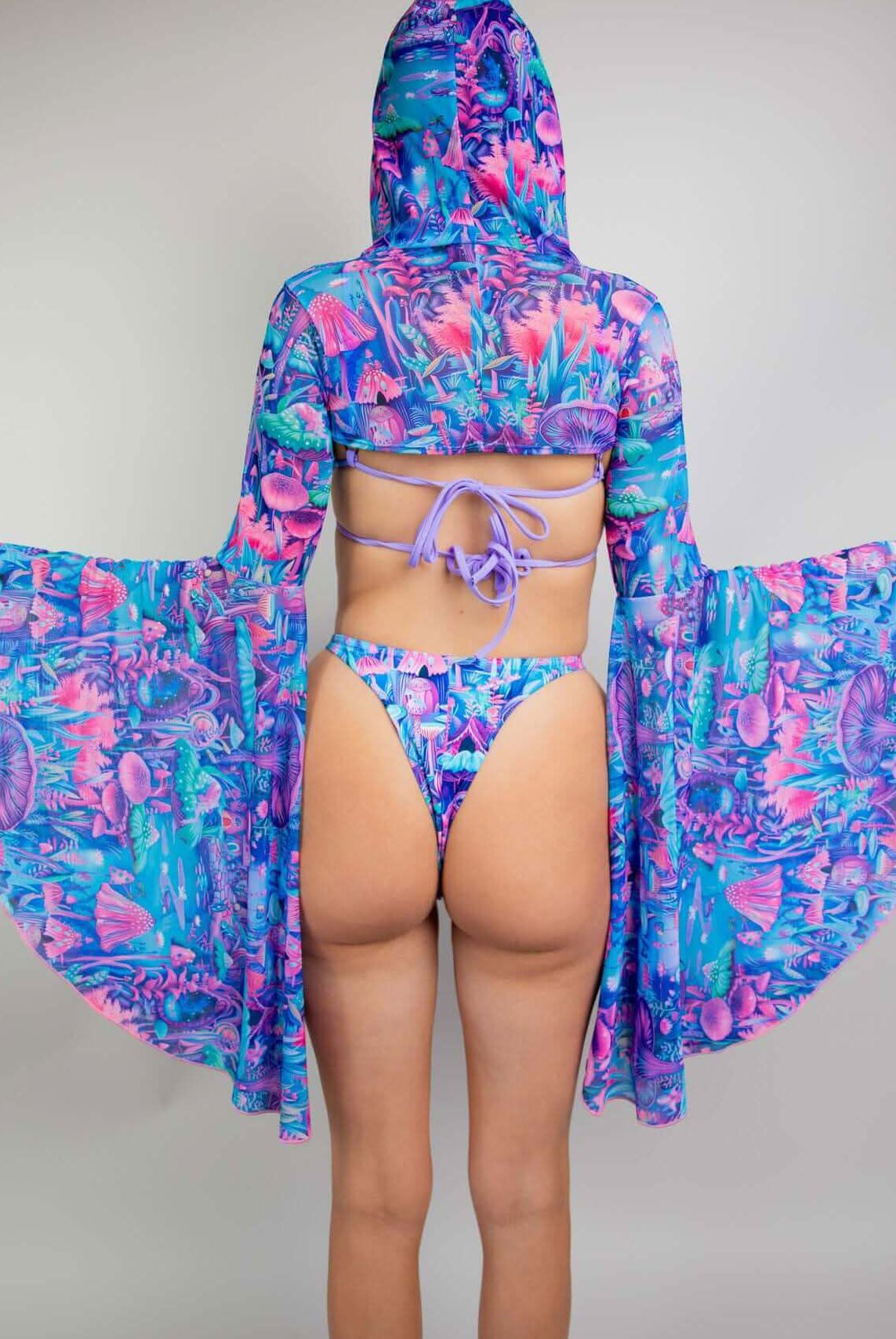 Fairycore mesh hooded sleeves in vibrant blue, pink, and purple, perfect for rave outfits and festival fashion.