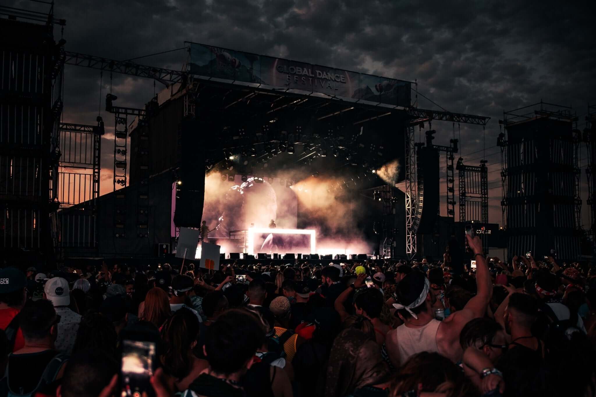 Be a Desert Flower at EDC 2022 Rave Blog