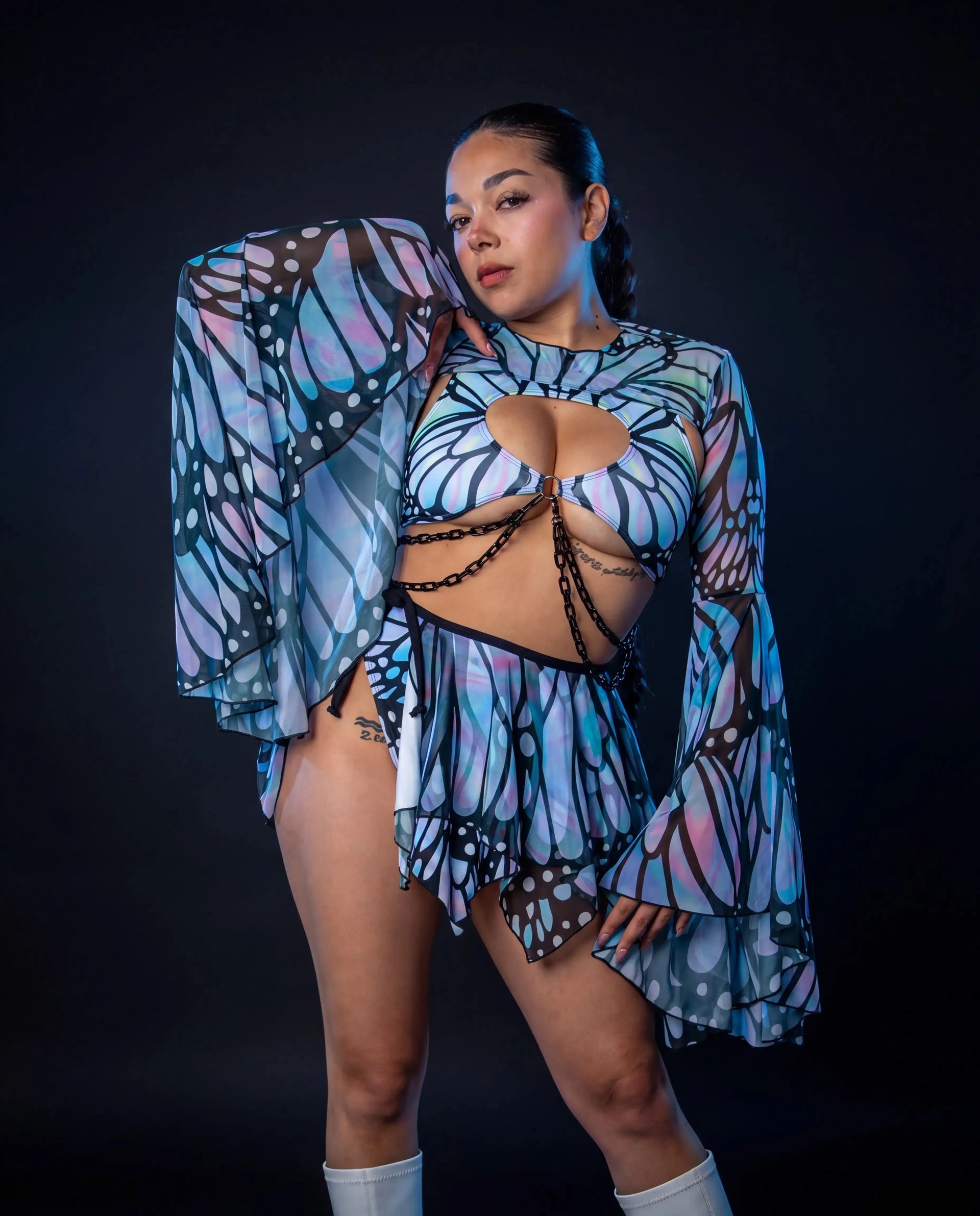 gossamer-mesh-bell-sleeves