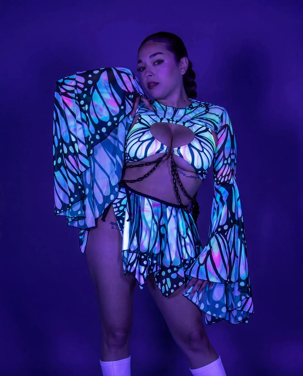 gossamer-mesh-bell-sleeves
